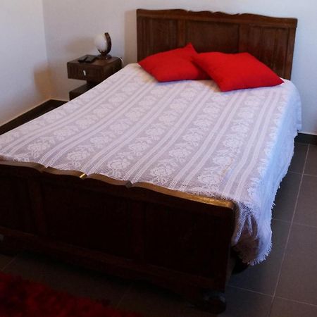فندق Residencial Ponto Certo Vilar Torpim الغرفة الصورة